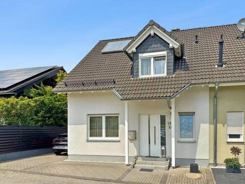 Vorderansicht - 5 Zimmer Doppelhaushälfte zum Kaufen in Seligenstadt