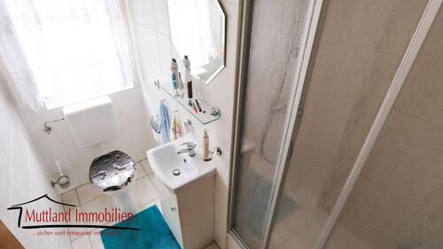Gäste-WC mit Dusche - 