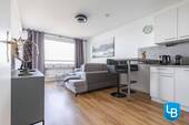 ...ins Wohnzimmer - 