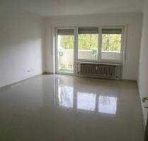 Sonnige Zwei-Zimmerwohnung mit Loggia - Blick ins Grüne - Einbauküche - Frei 022026 - Nürnberg Neuröthenbach