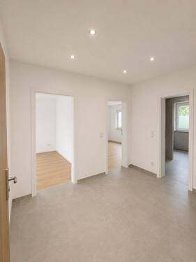 Flur.jpg - 2 Zimmer auf 63 m² mit Balkon - Stellplatz - EBK - Erstbezug