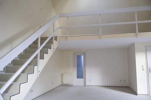 Treppe - Doppelhaushälfte mit 126,30 m&sup2; in Gifhorn zum Kaufen