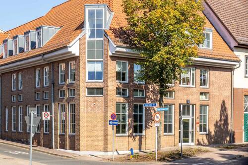 Außenansicht - Mehrfamilienhaus, Wohnhaus zum Kaufen in Lüneburg