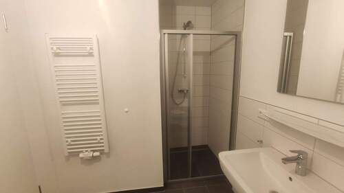 Badezimmer .jpg - 
