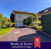Gepflegtes Einfamilienhaus mit Terrasse, Garten und Garage in zentraler Lage von WindeckRosbach!