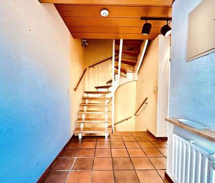 EG_Eingangsbereich - 5 Zimmer Reihenmittelhaus in Fürth