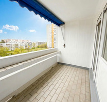 Sonnige 2-Zimmer mit Südwest-Balkon - sofort frei, top saniert, ideal zum Einziehen oder Vermieten - Stuttgart Fasanenhof