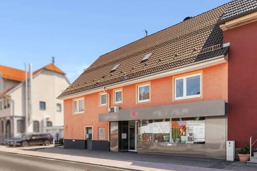 Straßenansicht - 4 Zimmer Mehrfamilienhaus, Wohnhaus zum Kaufen in Straubenhardt / Schwann