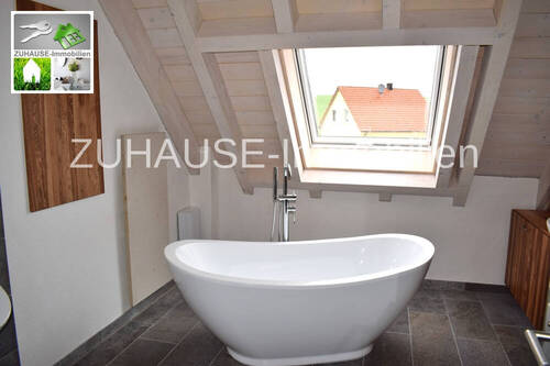 Freistehende Badewanne - Exklusives Traumhaus - 895.000,00&nbsp;EUR Kaufpreis, ca.&nbsp; 253,00&nbsp;m&sup2;&nbsp;Wohnfl&auml;che