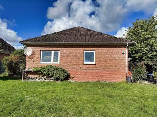 Ansicht Gartenseite II - 3 Zimmer Doppelhaushälfte in Jork