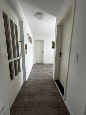 Flur - Etagenwohnung mit 101,00 m&sup2; in Nürnberg zum Kaufen