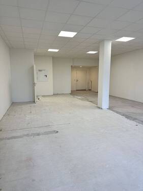 Ladenfläche 1.jpg - Gewerbeobjekt (Büro, Produktion, Verkauf) in Ahrensburg zur Miete