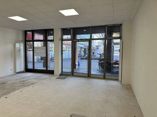 Eingang + Schaufenster.jpg - 