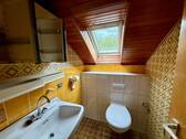 Toilette im Dachgeschoss - 