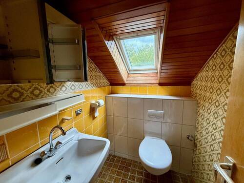 Toilette im Dachgeschoss - 