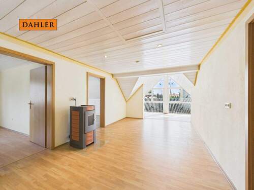 Flur OG - 6 Zimmer Einfamilienhaus zum Kaufen in Ellgau