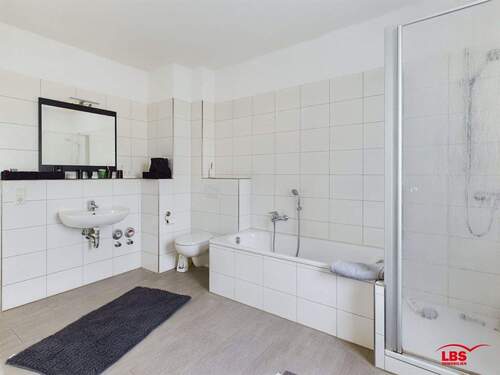 Wohnung 2 - Badezimmer - 
