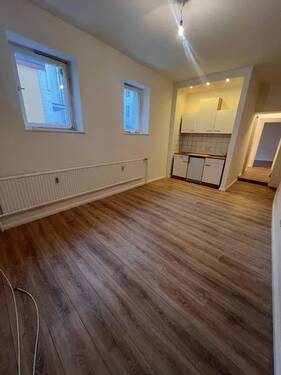 1.png - 2-Zi. Wohnung mit großem eigenen Garten