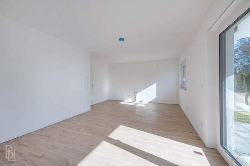 Wohnen/Küche - 3 Zimmer Etagenwohnung in Woltersdorf