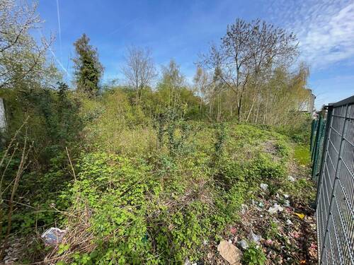 Grundstück (1) - Baugrundstück mit Baugenehmigung für ein MFH mit 5 Wohneinheiten (328 m² WF), Keller, Gewerbeeinheit (202 m² NF) & Garage in MG-Rheydt