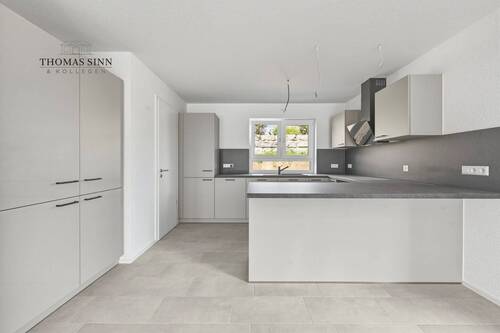 OG: Küche - 4 Zimmer Doppelhaushälfte in Ilsfeld / Auenstein