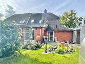 Haus vom Garten - Gemütliche Doppelhaushälfte in ruhiger Lage mit großem Gartenhaus und Gewächshaus