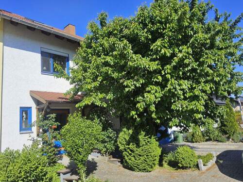 Straßenansicht - 7 Zimmer Doppelhaushälfte zum Kaufen in Dettenheim