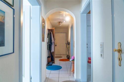 Flur - 3 Zimmer Etagenwohnung zum Kaufen in Elchingen