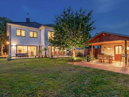 Titelbild - Modernes Einfamilienhaus mit Wärmepumpe, Kamin & großzügigem Grundstück