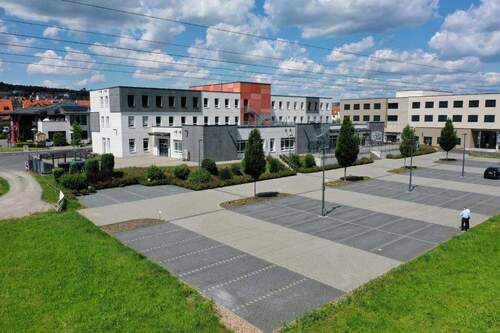 Das Objekt - Moderne Büro-Praxisflächen in verkehrsgünstiger Lage