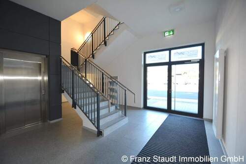 Eingangsbereich - Büro mit 334,40 m&sup2; in Goldbach zur Miete