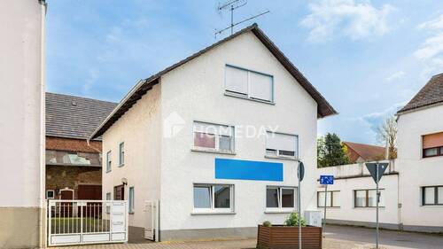 Außenansicht 1 - Mehrfamilienhaus mit Ausbaupotenzial, Scheune & ca. 29.000 € Mietpotenzial