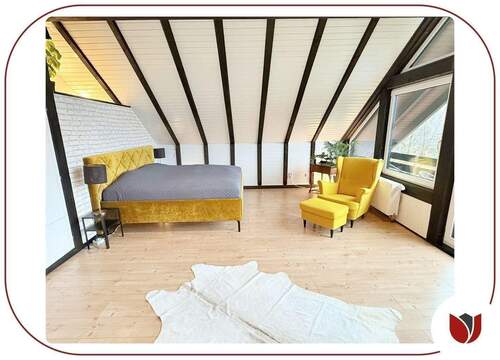 Giebelzimmer schöne Atmosphäre bei Nacht - 