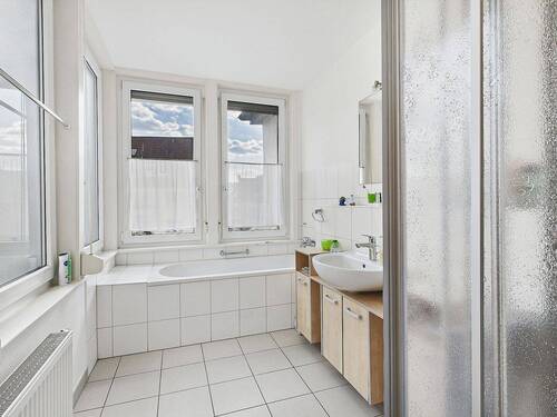 OG: Badezimmer - 