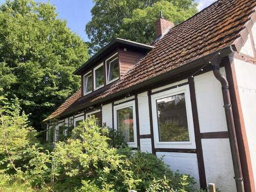 Haus Vorderansicht - Grundstück in Hamburg