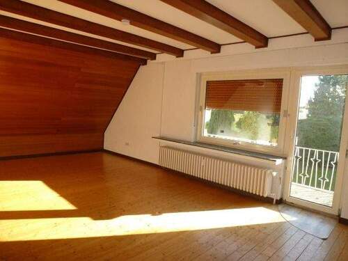 S-1317-Wohnzimmer.jpg - 2 Zimmer Etagenwohnung in Enger