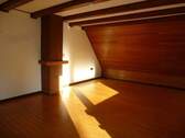 S-1317-Wohnzimmer.jpg - Etagenwohnung mit 83,00 m² in Enger zur Miete