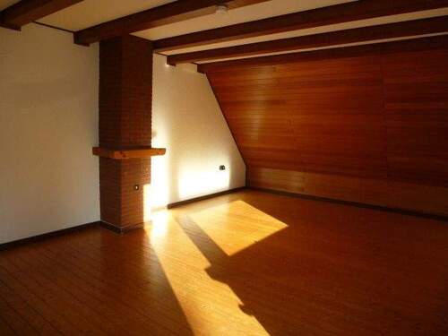 S-1317-Wohnzimmer.jpg - Etagenwohnung mit 83,00 m² in Enger zur Miete