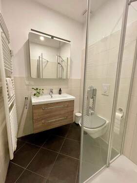 Gäste-Bad mit Dusche - 