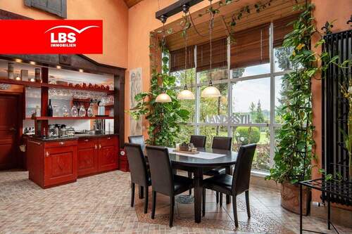 Sitzmöglichkeiten im Foyer - 