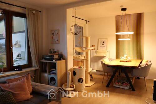 Wohnzimmer - 4 Zimmer Doppelhaushälfte in Kummerfeld