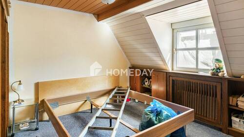 1. OG Schlafzimmer 1 1 - 