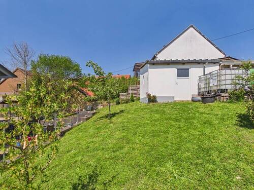 und Gartenhaus - 