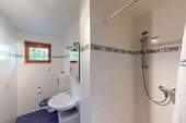 Badezimmer im Erdgeschoss - 