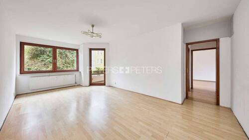 Wohnzimmer - 4 Zimmer Etagenwohnung in Hamburg