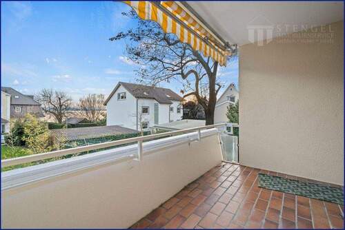 Loggia mit zeitweise Seesicht - 3-Zimmer-Wohnung in top Lage mit gemeinschaftlichem Seegrundstück