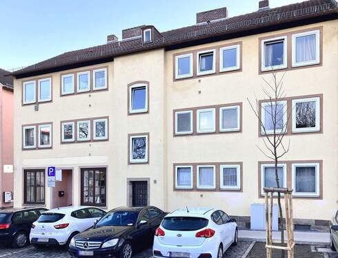 Hausansicht - 2 Zimmer Etagenwohnung zur Miete in Kassel