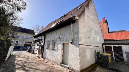Einfamilienhaus Außenansicht 2 - 1 Zimmer Mehrfamilienhaus, Wohnhaus zum Kaufen in Lampertheim