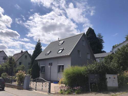 Mehrfamilienhaus mit Einlieger - Mehrfamilienhaus mit 3 Wohnungen frei ab Februar 2026