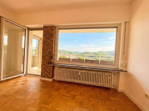 Heller Wohnbereich mit Aussich - 3 Zimmer Etagenwohnung zur Miete in Werdohl